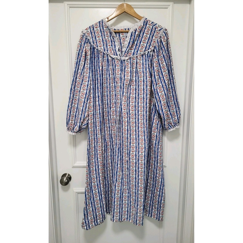 Lanz Of Salzburg Blue Floral Flannel 1/4 Button Nightgown 1X
